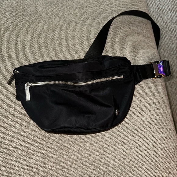 Lululemon city adventurer belt bag - Picture 2 of 4